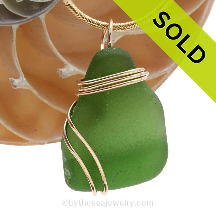 Vivid green sea glass in a larger necklace pendant.
SOLD - Sorry this Sea Glass Pendant is NO LONGER AVAILABLE!