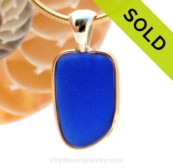 A PERFECT piece of cobalt blue sea glass set in a mixed metal gold and sterling silver necklace.
SOLD - Sorry this Rare Sea Glass Pendant is NO LONGER AVAILABLE!