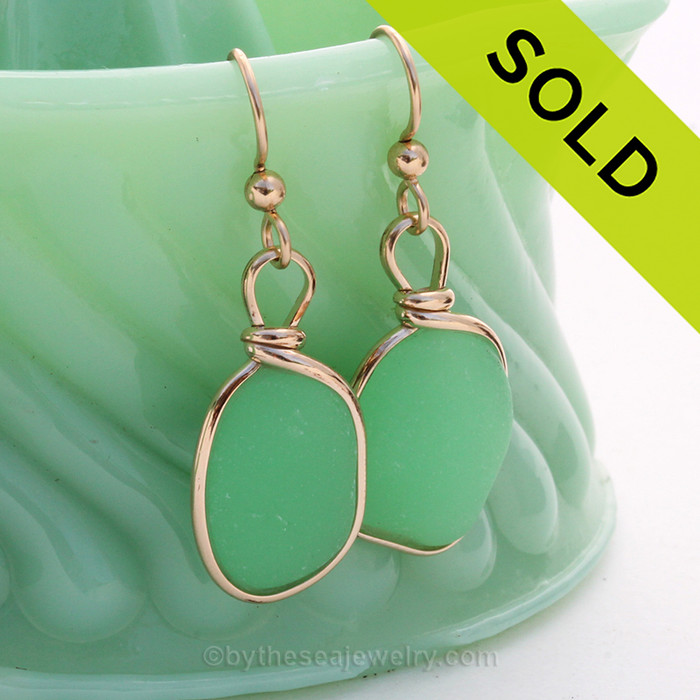 ULTRA ULTRA RARE UV JADEITE GREEN SEA GLASS EARRINGS. Our original Wire Bezel ©2000 Setting lets all the beauty of these beauties shine in an elegant classic setting! 
SOLD - Sorry this Sea Glass Jewelry Selection is NO LONGER AVAILABLE!