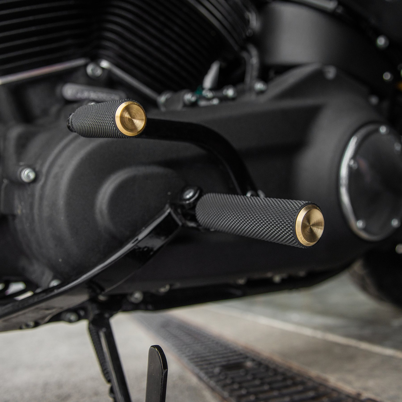 Arlen Ness Fusion Footpegs - Knurled - Brass - 07-932 - Pièces