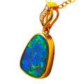  * 1 A POCKET RAINBOW 14KT YELLOW GOLD & DIAMOND AUSTRALIAN OPAL NECKLACE