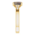 Oval Black Opal 121_Yellow Gold_Oval