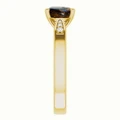 Round Boulder Opal 47_Yellow Gold_Round