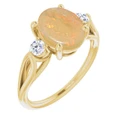 Oval Black Opal 4_Yellow Gold_Oval