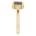 Oval Black Opal 121_Yellow Gold_Oval