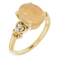 Oval Black Opal 4_Yellow Gold_Oval