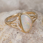 * 1 RENDEZVOUS 14KT YELLOW GOLD & DIAMOND AUSTRALIAN WHITE OPAL RING