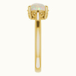 Round White Opal 57_Yellow Gold_Round