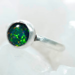 *RAINBOW ARTISTRY STERLING SILVER AUSTRALIAN OPAL RING