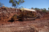 OUTBACK AUSTRALIA - BOULDER OPAL MINES