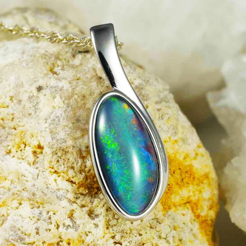 LUCKY CLOVER STERLING SILVER AUSTRALIAN OPAL NECKLACE