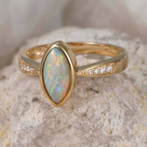 CARNIVAL SPLENDOR 14KT YELLOW GOLD & DIAMOND AUSTRALIAN WHITE OPAL RING