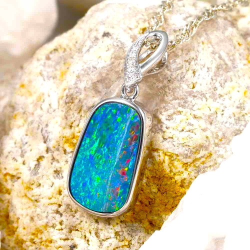 * 1 DAPHNE'S JEWEL 14KT WHITE GOLD & DIAMOND AUSTRALIAN OPAL NECKLACE