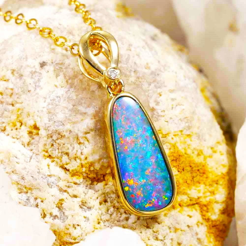 * COOKIE CRUMBLE 14KT YELLOW GOLD & DIAMOND AUSTRALIAN OPAL NECKLACE