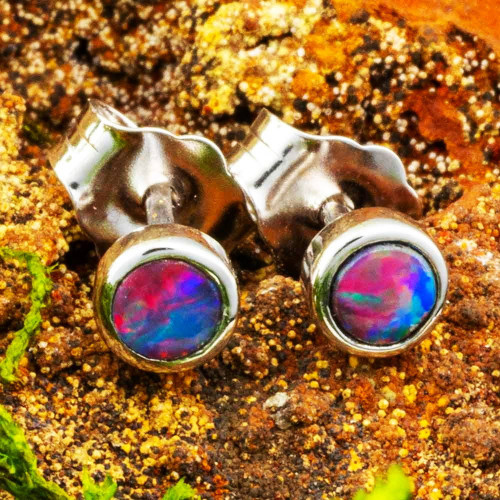 * 1 LUSTREBOUND 14KT WHITE GOLD AUSTRALIAN OPAL STUD EARRINGS