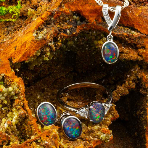 RADIANT FLAME SILVER OPAL JEWELRY SET
