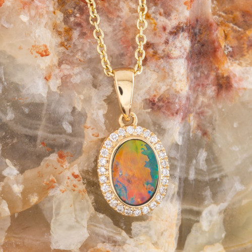 Solar Embrace Couture 14kt Gold Opal Pendant