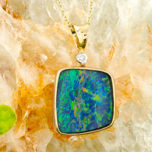 *ROYAL AURORA FIRE 18KT GOLD & DIAMOND GEM QUALITY  OPAL PENDANT
