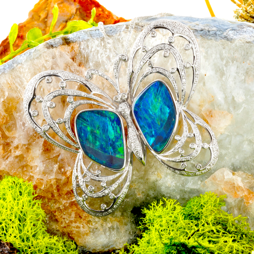 * 1  TRANSFORMED FREEDOM 18KT GOLD & DIAMOND OPAL HEIRLOOM PENDANT