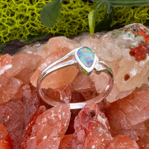 * TEARDROP RAINBOW 14KT GOLD & DIAMOND OPAL RING