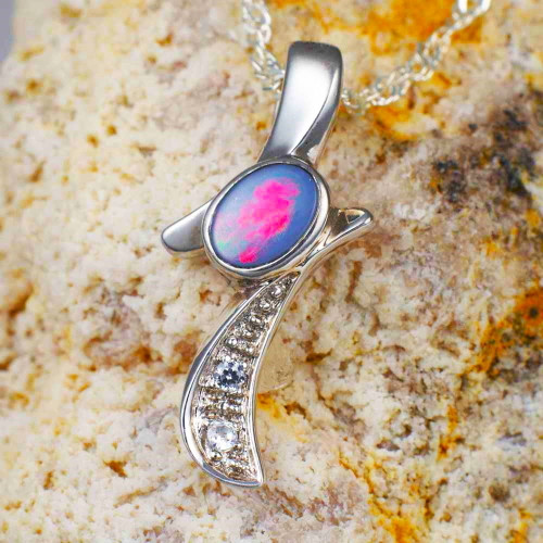 * SMOOTH GROOVE STERLING SILVER AUSTRALIAN OPAL NECKLACE