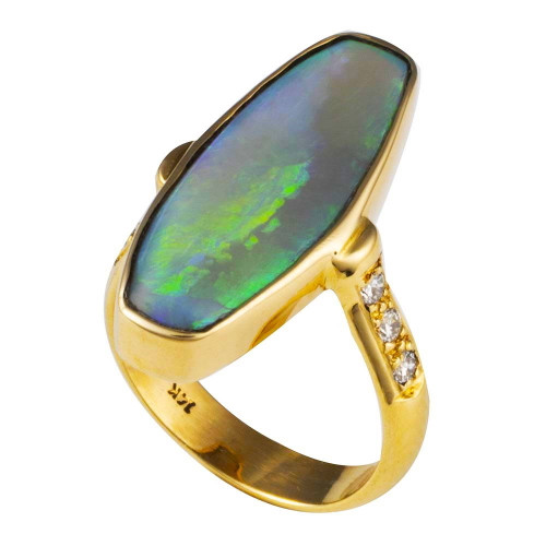 * A MINE LIGHT 14KT YELLOW GOLD & DIAMOND AUSTRALIAN OPAL RING