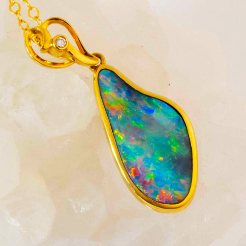 GLORIOUS ESSENCE 14KT YELLOW GOLD & DIAMOND AUSTRALIAN OPAL NECKLACE