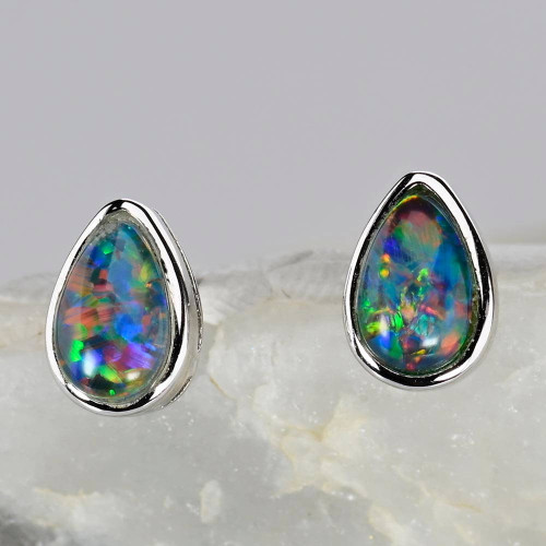 * 1 DELUXE STERLING SILVER AUSTRALIAN OPAL STUD EARRINGS