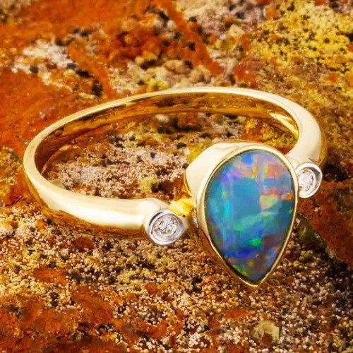 * 1 RAINBOW TEARDROP 14KT YELLOW GOLD & DIAMOND AUSTRALIAN OPAL RING