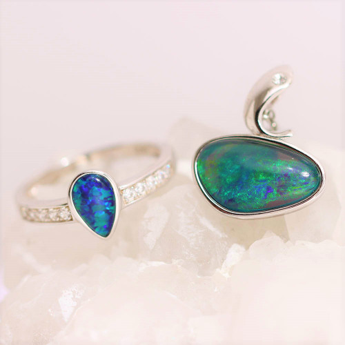 MAGIC WIND STERLING SILVER AUSTRALIAN OPAL JEWELLERY SET