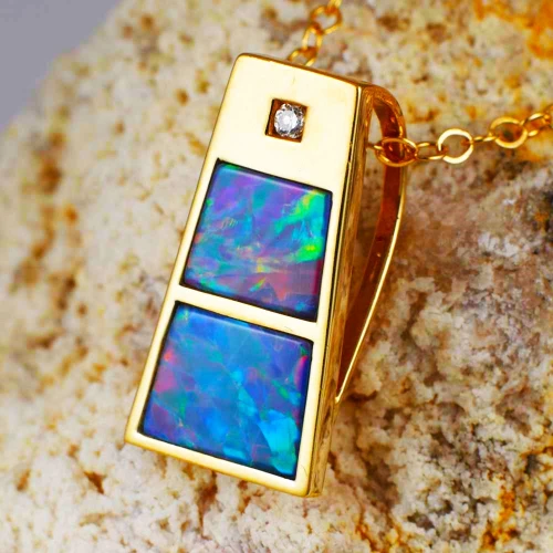 * A COLOR PRISM 14KT YELLOW GOLD & DIAMOND AUSTRALIAN OPAL NECKLACE