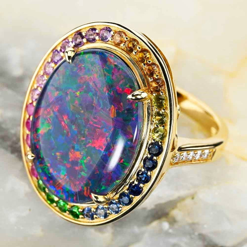 FROSTING 14KT YELLOW GOLD & DIAMOND AUSTRALIAN OPAL RING