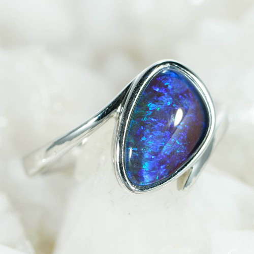 *  OLD HOLLYWOOD STERLING SILVER AUSTRALIAN OPAL RING