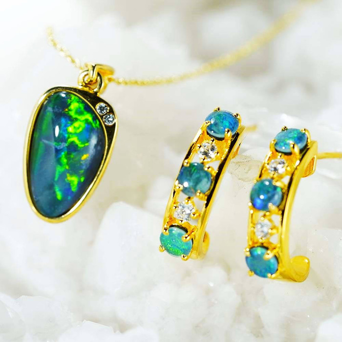 JEWEL REALM 18KT YELLOW GOLD PLATED AUSTRALIAN OPAL JEWELLERY SET