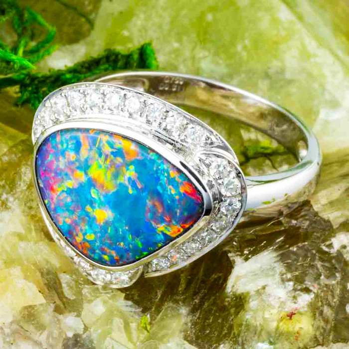 AURORA IMPERIA 18KT WHITE GOLD & DIAMOND OPAL RING