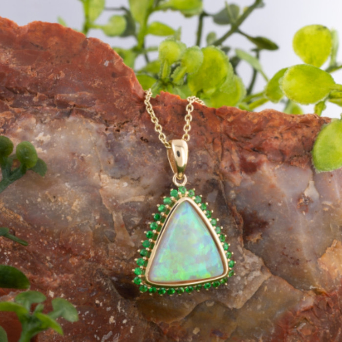 * 1 AN EMERALD SKY 14KT YELLOW GOLD CRYSTAL OPAL PENDANT