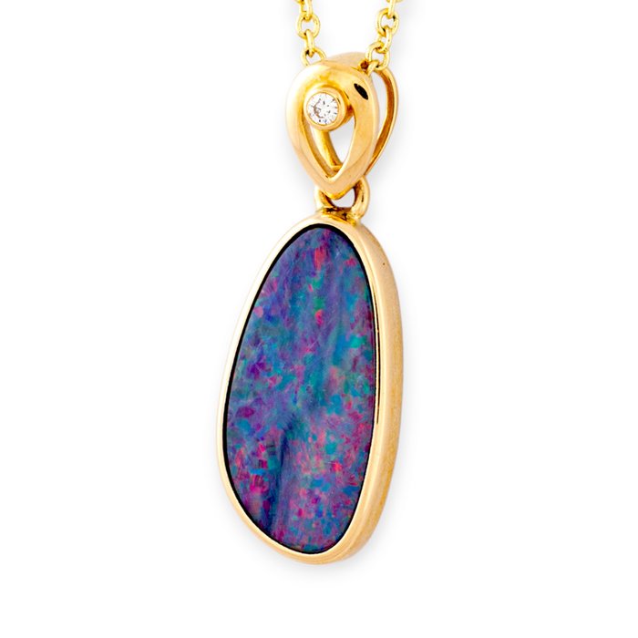 * 1 RAINBOW FLARE 14KT YELLOW GOLD OPAL NECKLACE