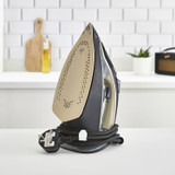 Morphy Richards 300302 2400w Crystal Clear Gold Iron