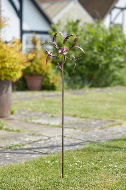 Smart Garden Oak Leaf Wind Spinner
