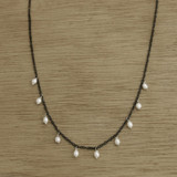 B+W dangling pearl necklace