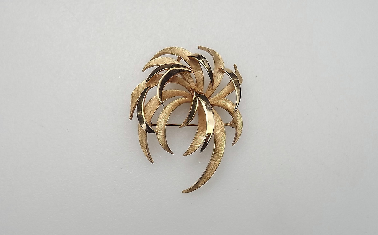 featuring both brushed and polished Gold look Vintage Trifari Gold tone Abstract Flower or bow brooch very Unique and Modern Look