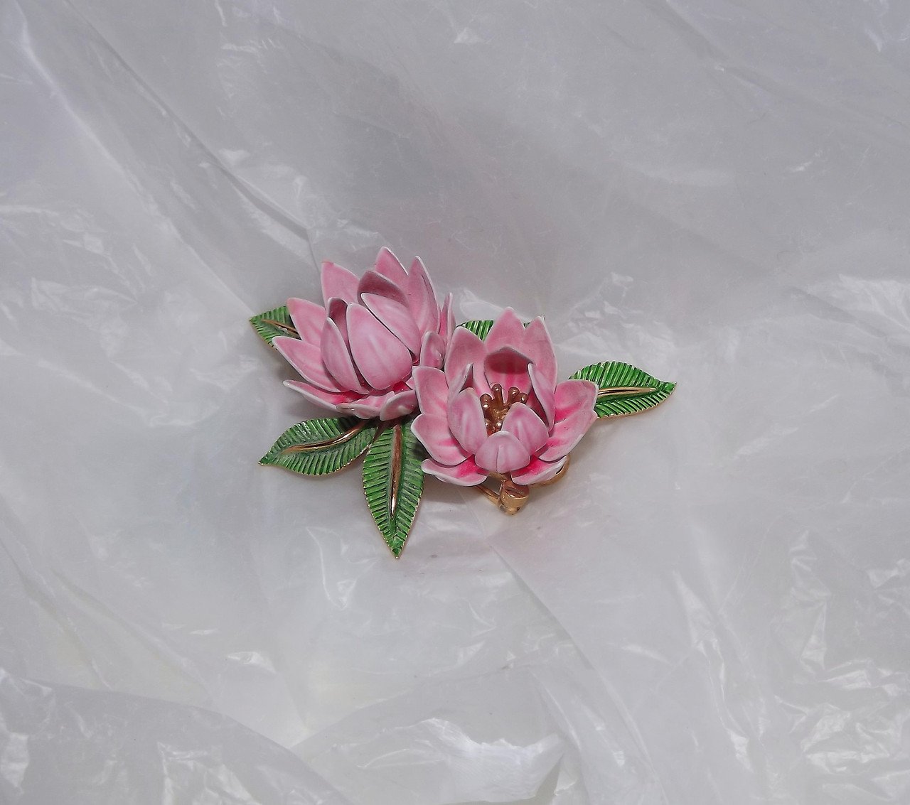 Vintage Floral Flower Brooch, Pink Waterlily Lillies Brooch, Brooch Pin  Clip, Gift for Her, Retro Brooch, Flower Pin -  Israel