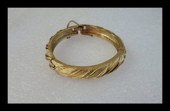 The look of Real Classic Monet Gold Bracelet Resembles 14K Hinged Bangle Vintage 1960's Old Costume Jewelry WO