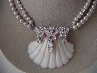 ART DECO NECKLACE ON BIG SEASHELL~POT METAL RHINESTONES & GLASS PEARLS~ELLEN ORIGINAL