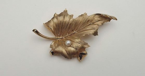 Vintage Rare  Alfred Philippe Trifari Gold & Genuine Pearl Leaf  Pin Brooch