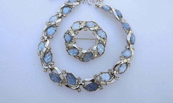 Vtg Crown Trifari Moonstone Glass Leaves Fruit Salad Necklace & Brooch Set "Allure" Collection 1957