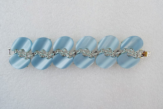 Huge Blue Thermoset Plastic Bracelet Silver Rhodium Plated Designer Unsigned Old Costume Jewelry