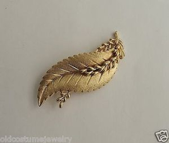 1960's TRIFARI GOLD PIN 3D LEAF RHODIUM PLATED BEAUTIFUL BIG BROOCH