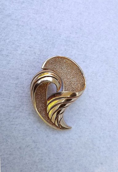 Vintage Trifari Gold Brooch Chased Abstract 3D Design Rhodium Plated Pin