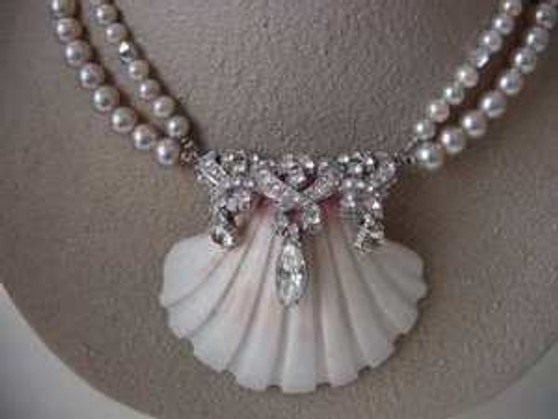 ART DECO NECKLACE ON BIG SEASHELL~POT METAL RHINESTONES & GLASS PEARLS~ELLEN ORIGINAL